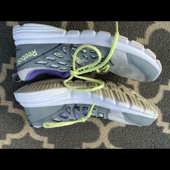 Grey Reeboks - Picture 5 of 7